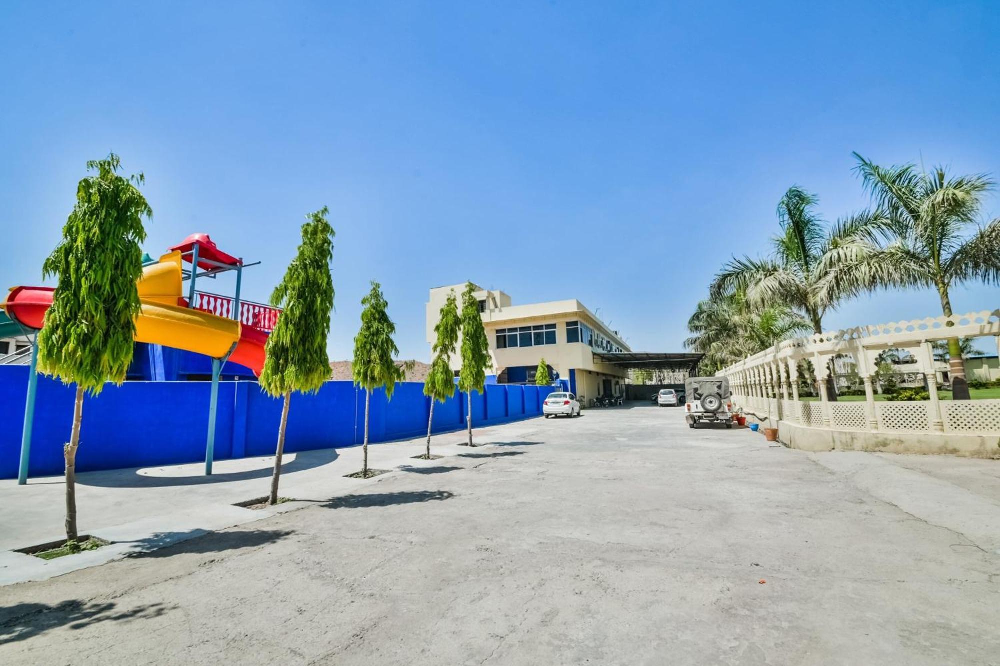 Hotel O Kalika Resort Lakāwās Extérieur photo